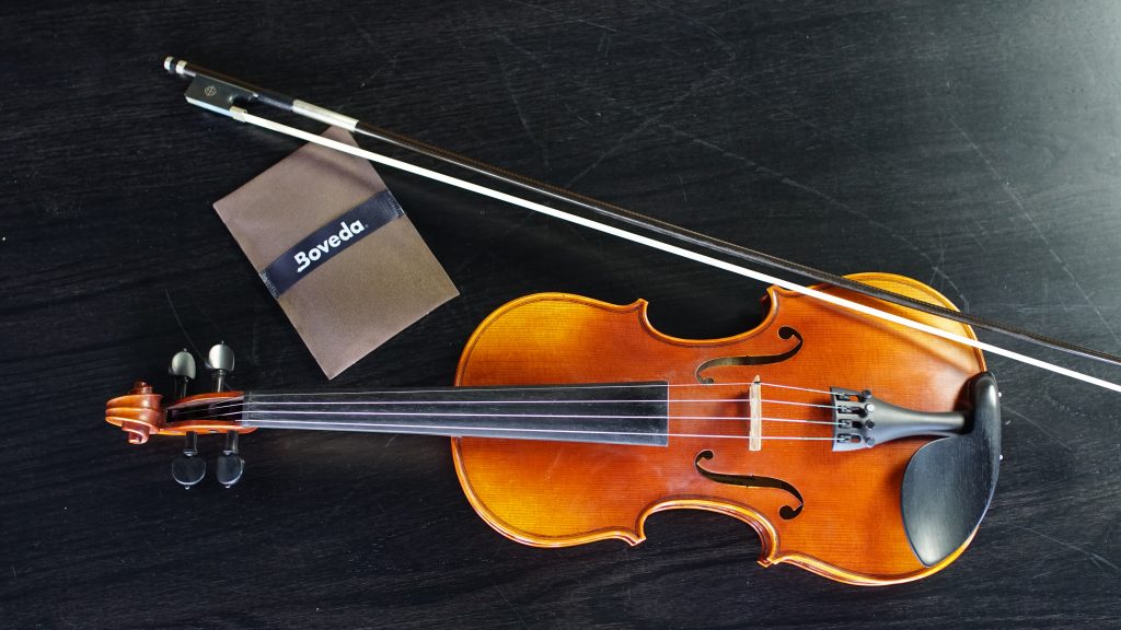 Switch to the precise, mess-free way to control humidity in your instrument case. First step is the Boveda Starter Kit for acoustic guitars or other wood instruments.